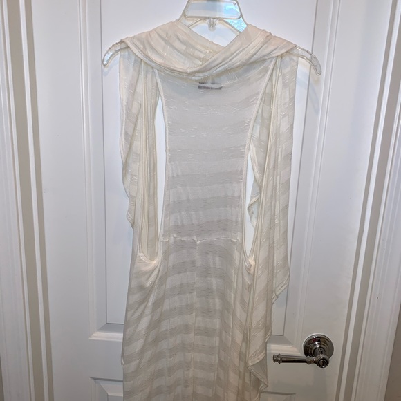 Cream shawl - Picture 3 of 3